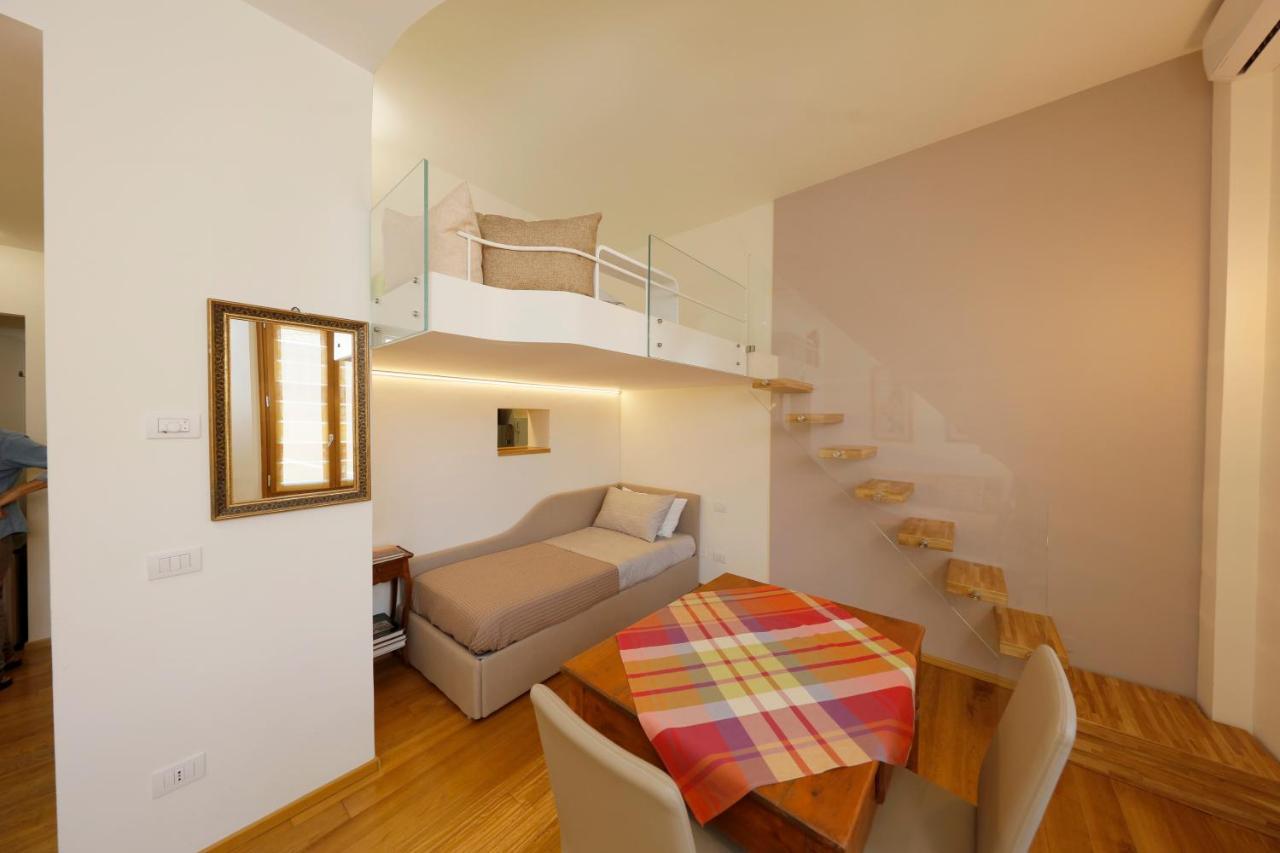 Siena Uptown - Sabrina'S Cozy Apartment Eksteriør bilde